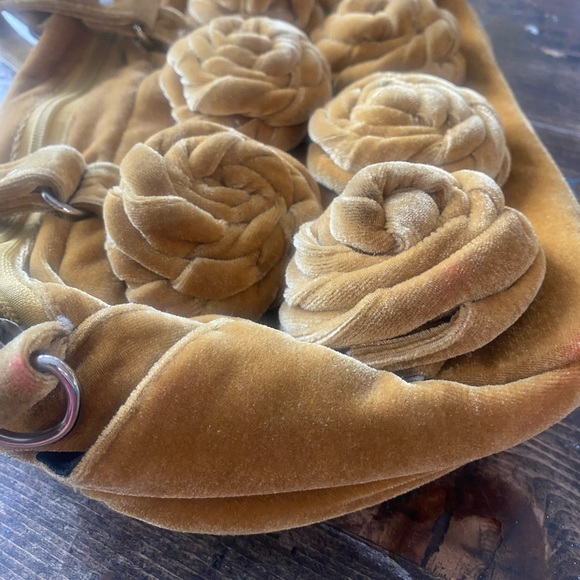 VINTAGE VELVET purse!! So FUN & UNIQUE- you'll be the only gal with this bag🤩 - Picture 12 of 15